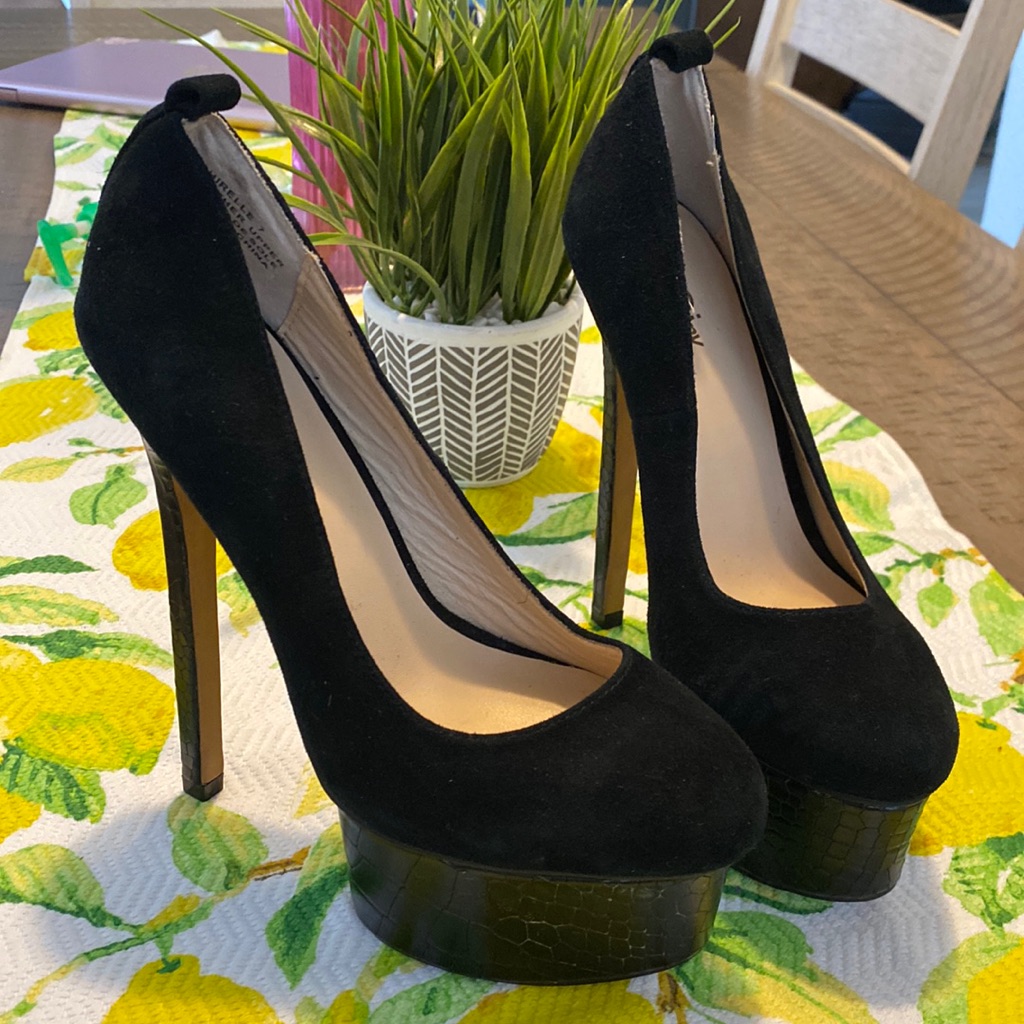 Ziginy Pumps